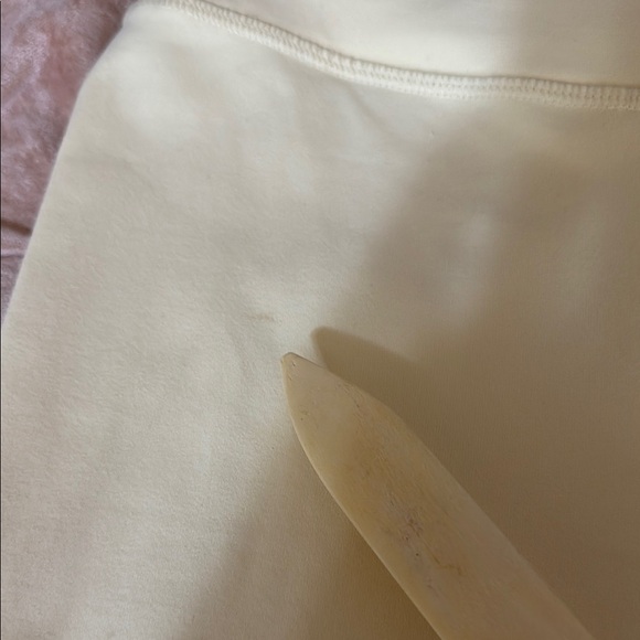 Alo yoga set small some flaws - Picture 6 of 7